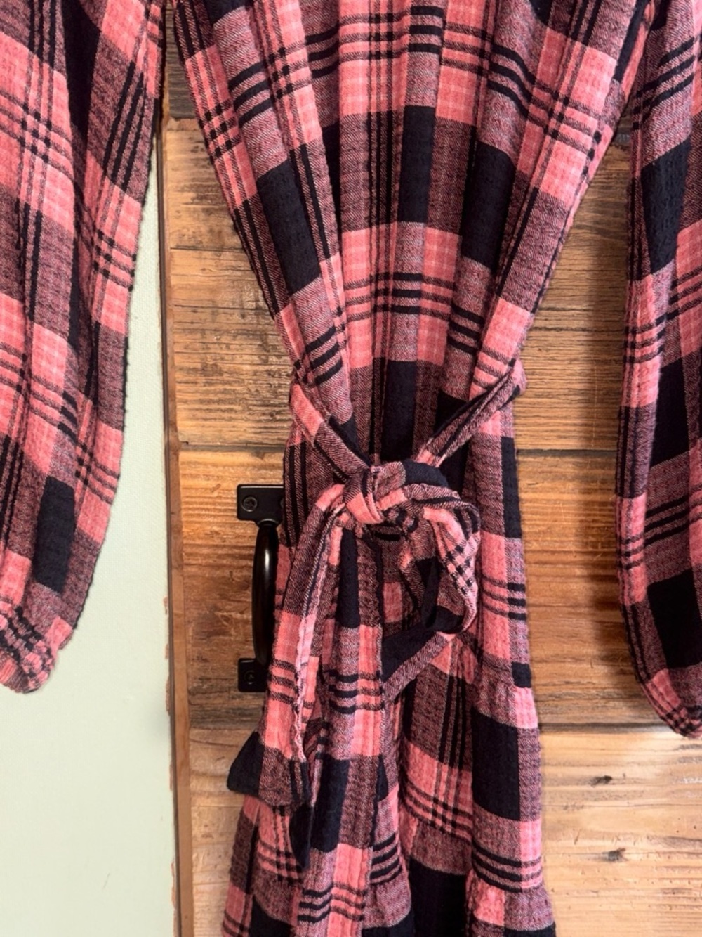 Cloth & Stone Plaid Long-Sleeve Tie-Waist Mini Dress - Black & Dusty Rose - Picture 3 of 6